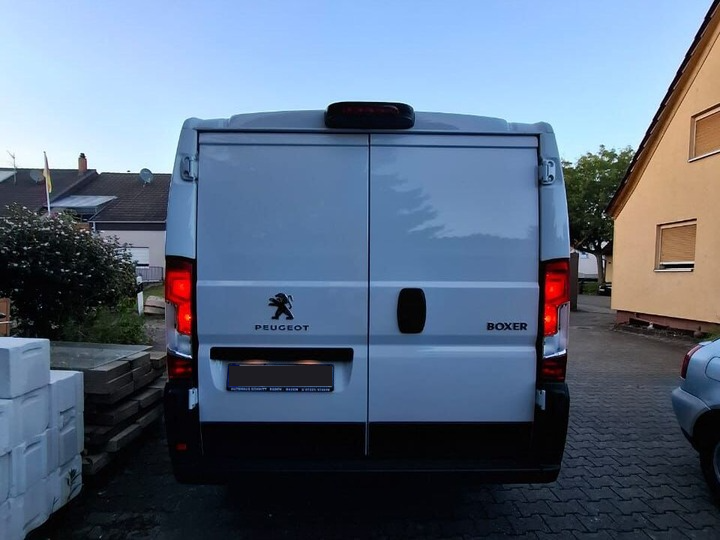 Car 3